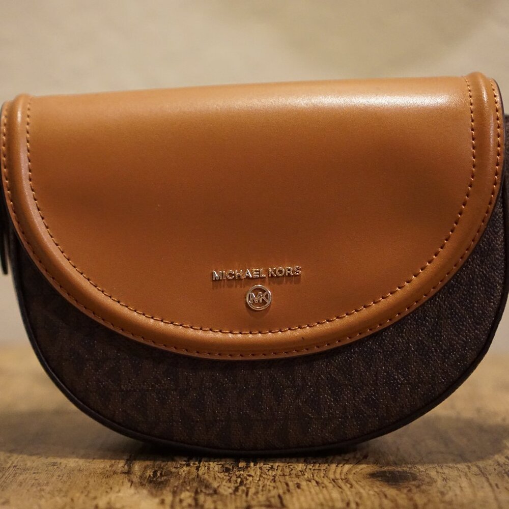 MICHAEL KORS JET SET HALF DOME MONOGRAM CROSSBODY BAG